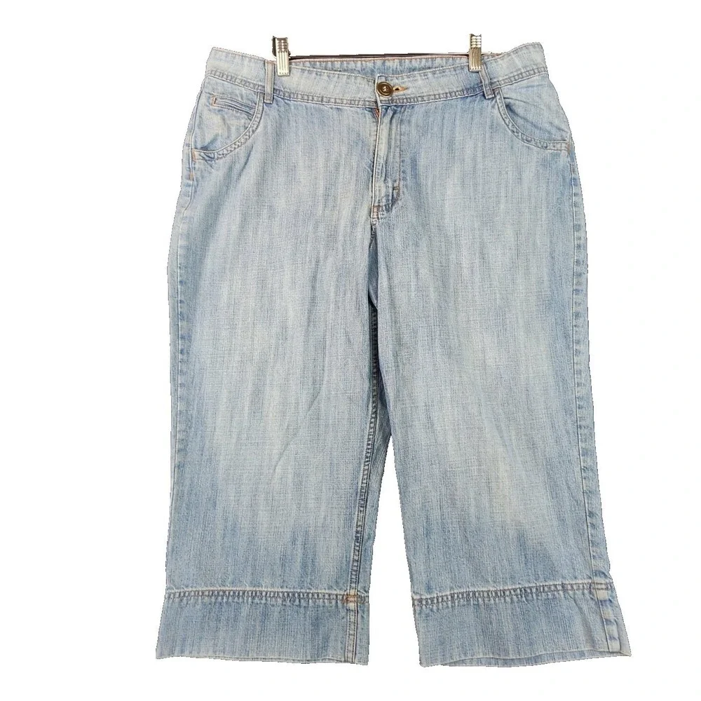 VF Jeanswear Womens Capris denim size 18M Cropped Denim‎ Wide Hem Casual